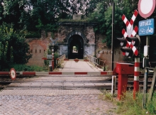 Schaffensepoort - Overweg met gesloten slagbomen